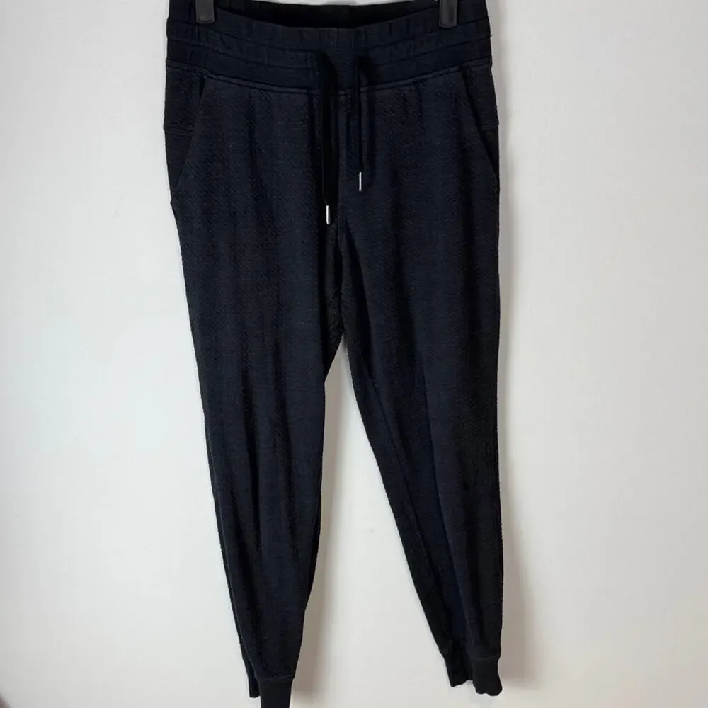 Lululemon Joggers - Women's 6